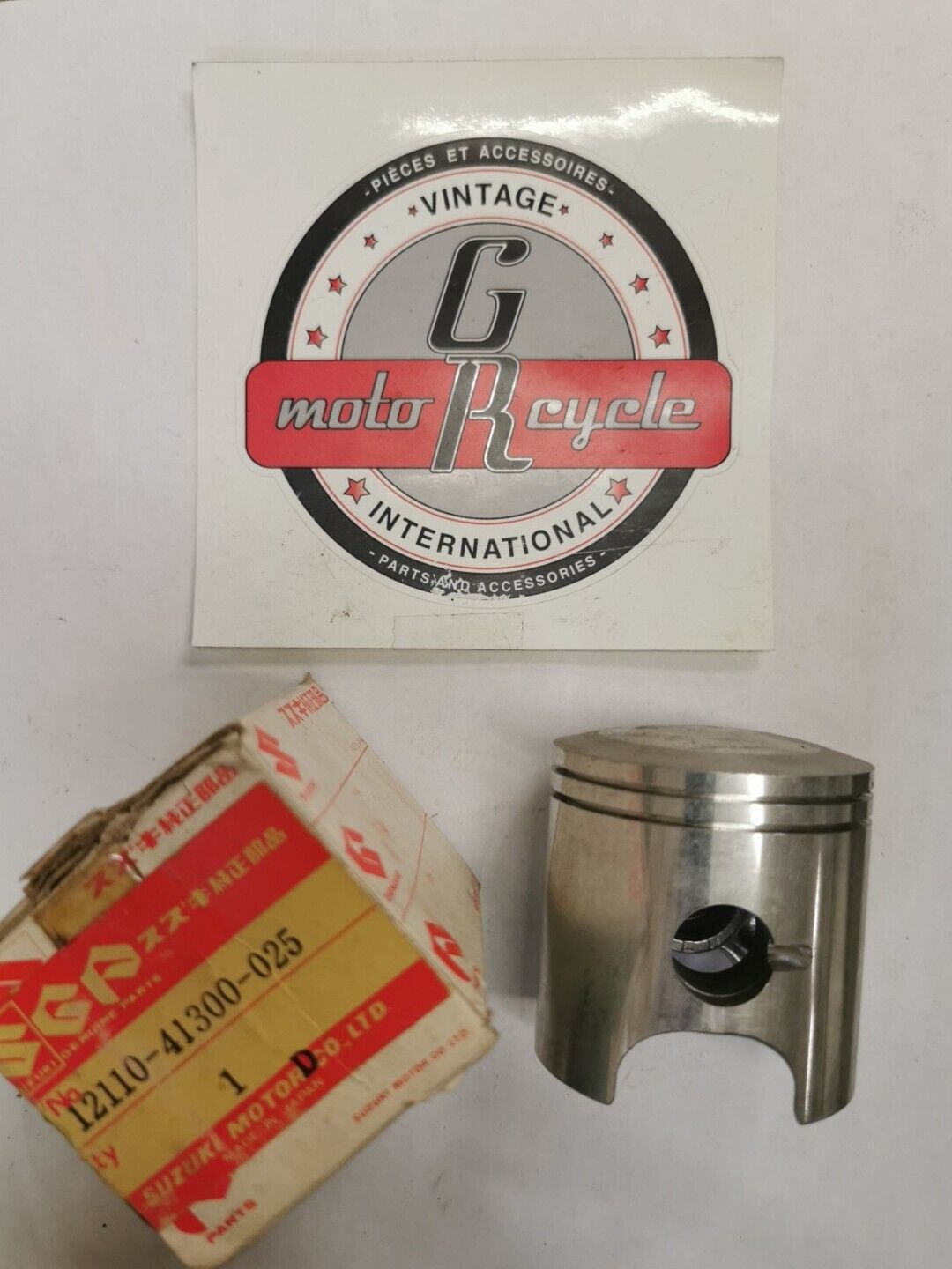 NOS SUZUKI RM125 1976 PISTON 0.25 12110-41300 S24