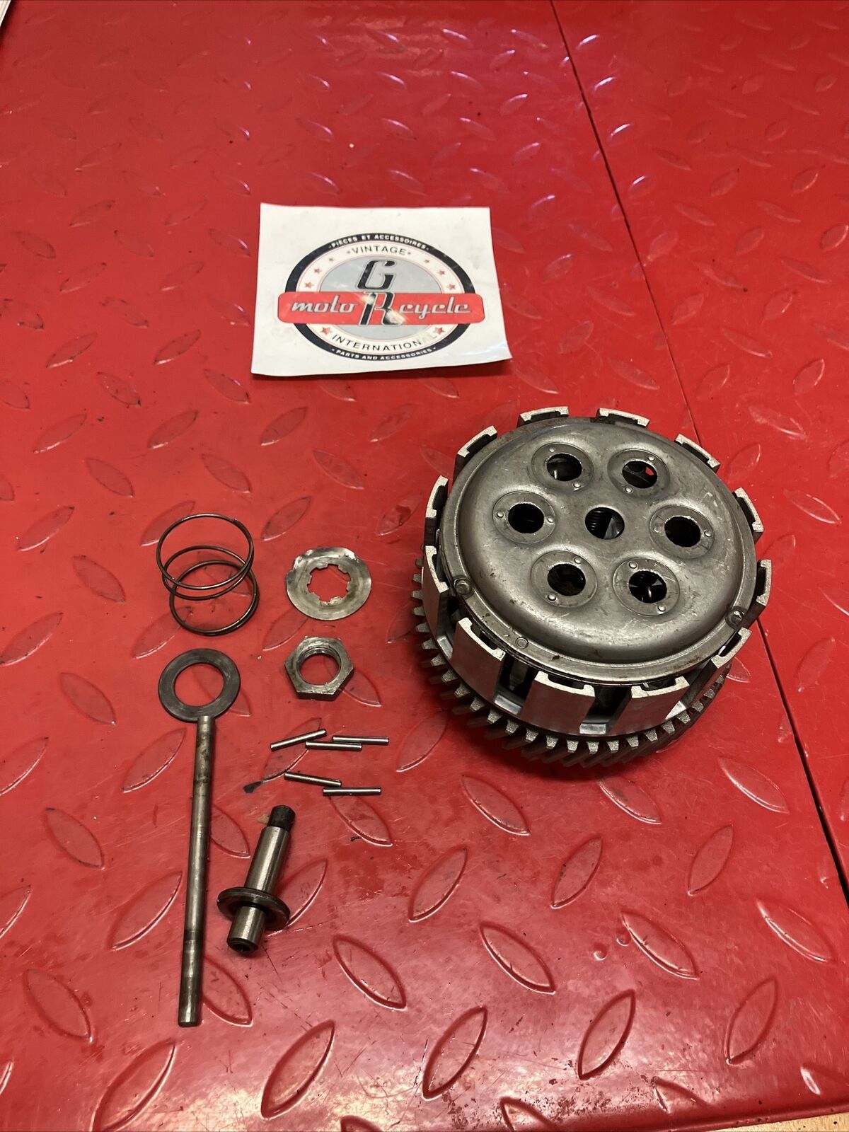 Suzuki RV90 1973 complete clutch assembly hub basket pressure plate
