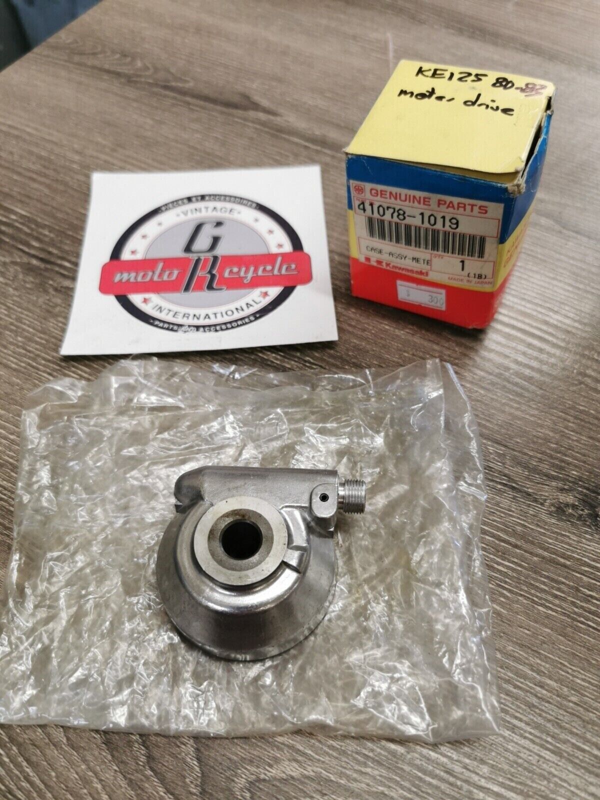 NOS KAWASAKI  KE125 1980 - 1983 CASE ASSY METER GEAR 41078-1019 K29
