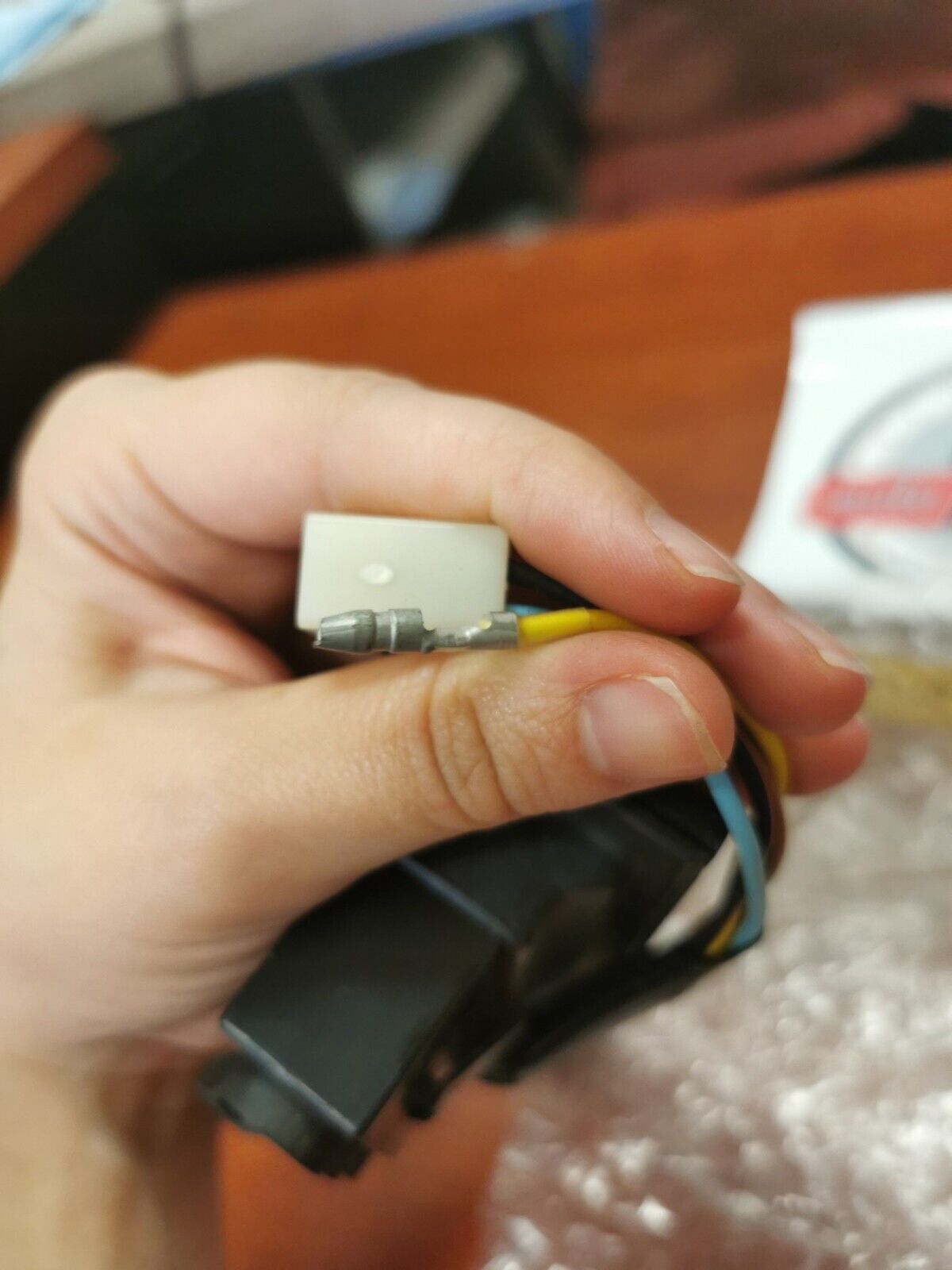 NOS Yamaha pilot box CASE, DAMPER, SOCKET CORD AND BULB 11H-8356A-00-00 Y87