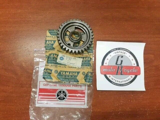 NOS Yamaha TX650 TX750 XS2 XS650 1ST WHEEL GEAR 306-17211-00-00 Y153