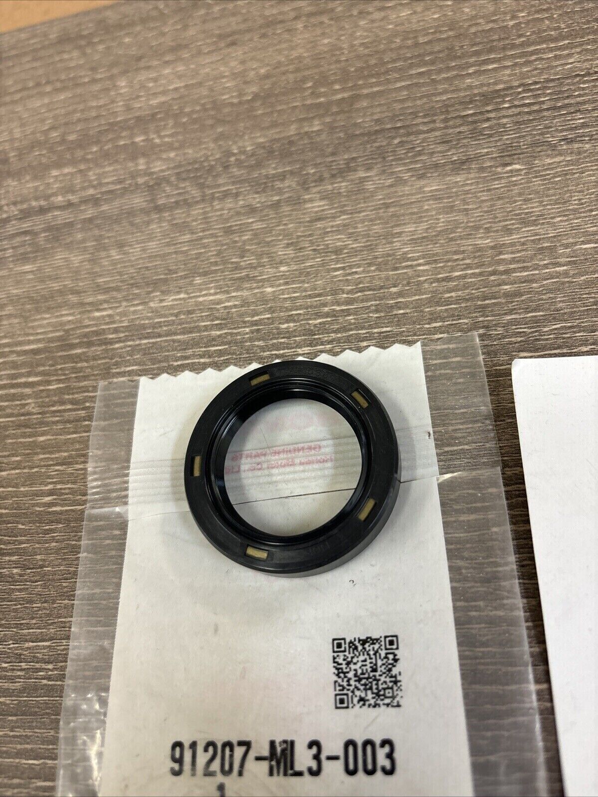 NOS Honda ATC250 R CR250 R TRX250 R OIL SEAL 28X40X8 91207-ML3-003 H128