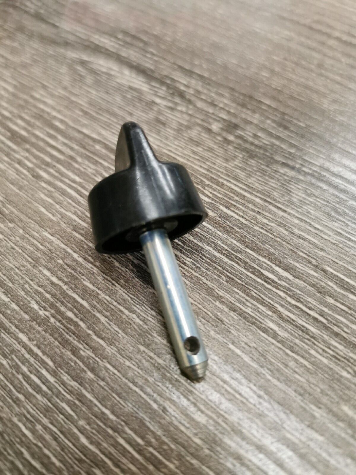 NOS YAMAHA TX650 XS650   SIDE COVER KNOB 447-21714-01  Y56