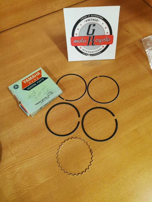 NOS YAMAHA  TX500 1973 1974  PISTON  RING SET  STD  371-11610-03  Y48