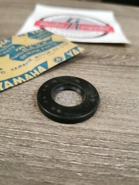 NOS YAMAHA YT125N YT175 YT125J GTMXE GT80B YZ80C OIL SEAL 93104-18006-00 Y150