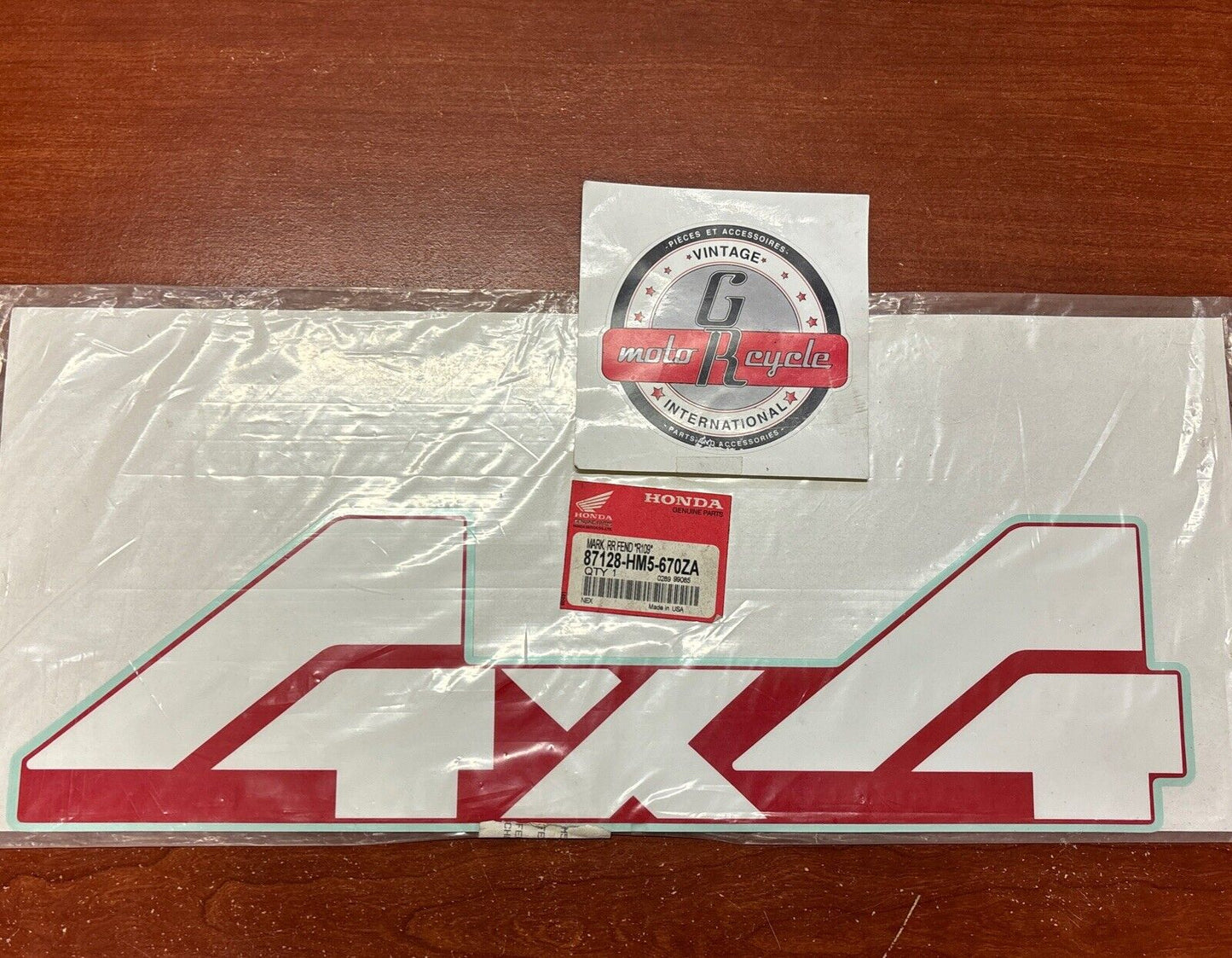 NOS Honda 1994 - 1998 TRX300FW REAR FENDER TYPE 1 MARK 87128-HM5-670ZA H147