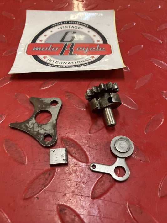 Kawasaki KX125 1983 transmission gearshift gear shift drum ratchet 13216-1020