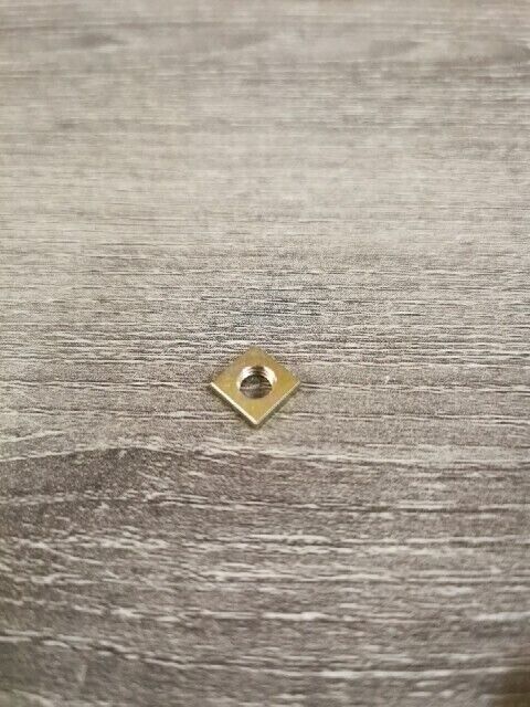 NOS SUZUKI LT250R LT230E LTF160T LT230S NUT 08318-11056 S39