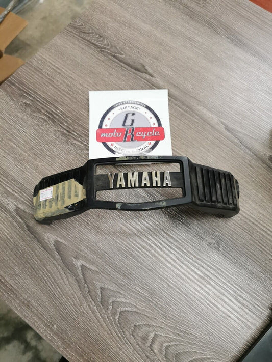 NOS YAMAHA   Xz550 1982   Cover Emblem Badge Plastic 11H-23122-02-00 Y54
