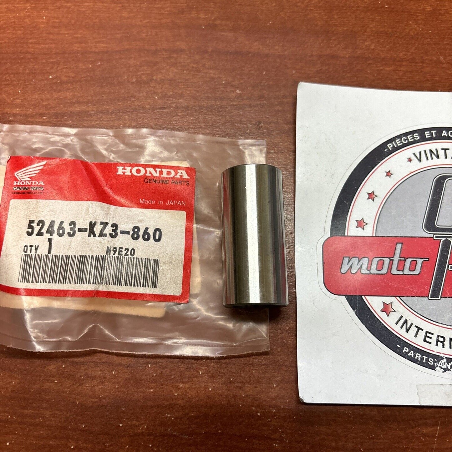 NOS Honda 1993 CR125R 1992 93 CR250R CUSHION ARM PIVOT COLLAR 52463-KZ3-860 H146