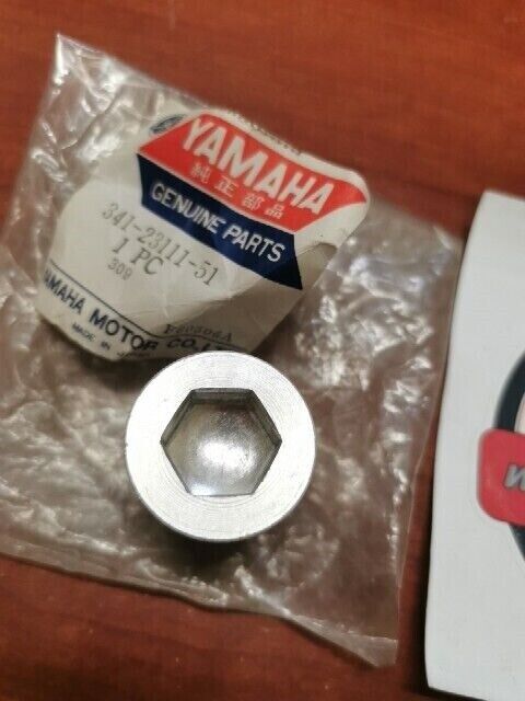 NOS Yamaha TX500 TX650 TX750 TY250 XS500 XS650 CAP BOLT 341-23111-51-00 Y132