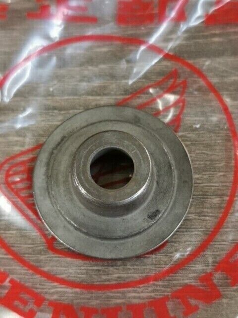 NOS HONDA CB250 CB350 SL350 CL350 RETAINER VALVE 14771-286-020 H95