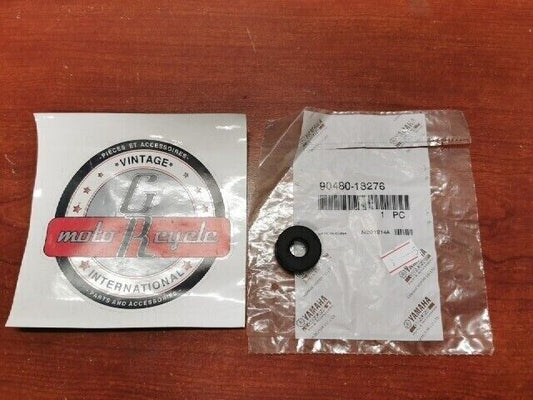 NOS Yamaha FZ600 FZ700 FZ750 FJ600 FZ8 YP400 GROMMET 90480-18276-00 Y107