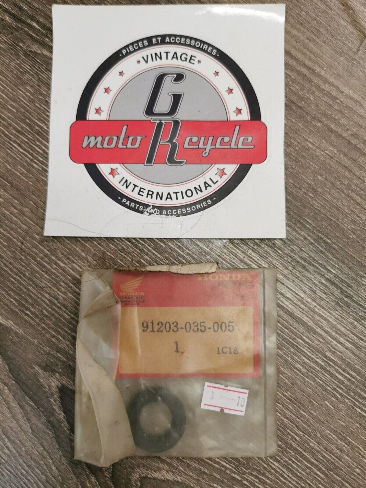 NEW NOS HONDA CL70 OIL SEAL 91203-035-005 H57
