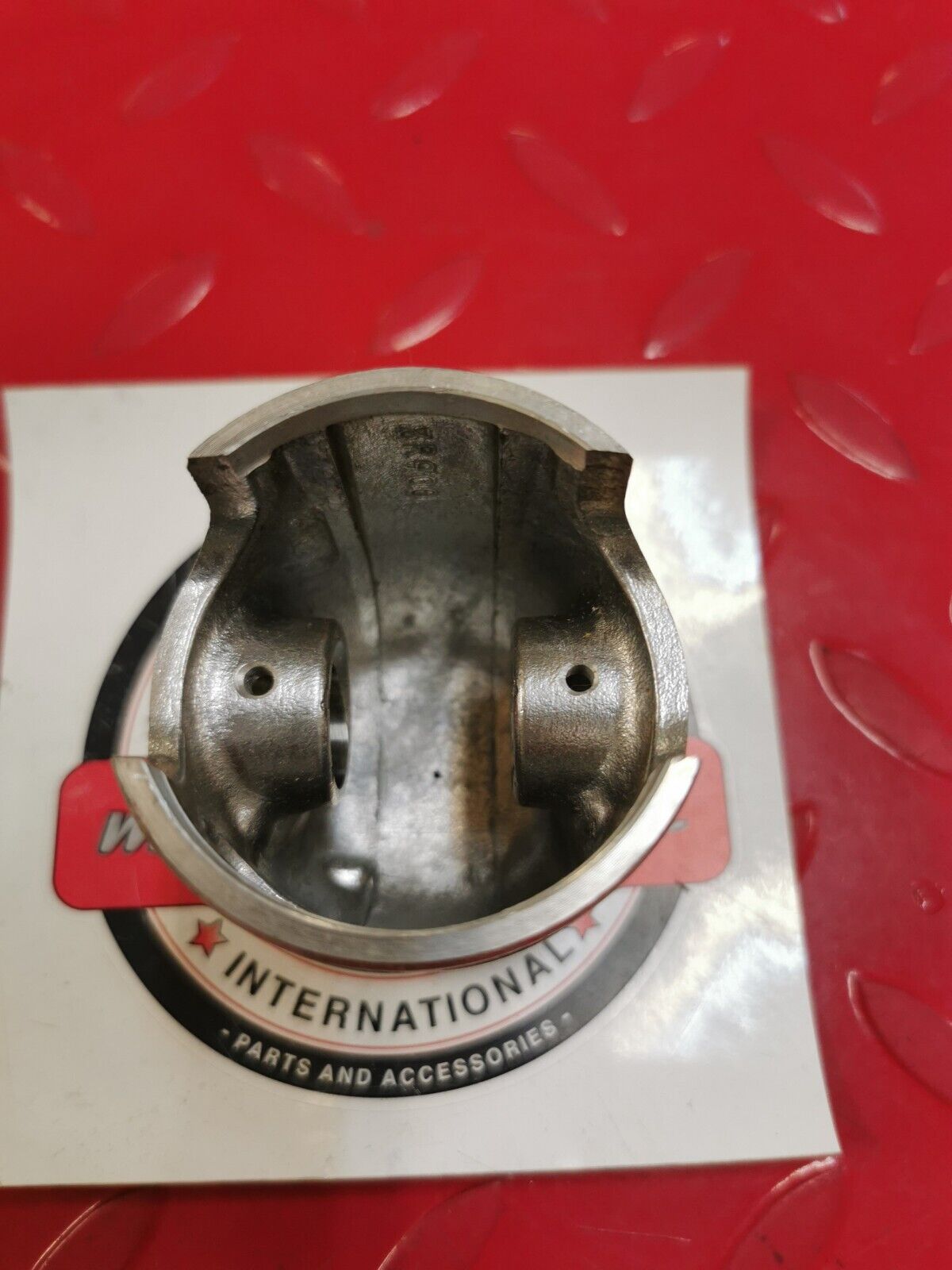 NOS Yamaha IT125 1980 - 1981 PISTON 3 O/S 0.75 3R9-11637-00-00 Y27