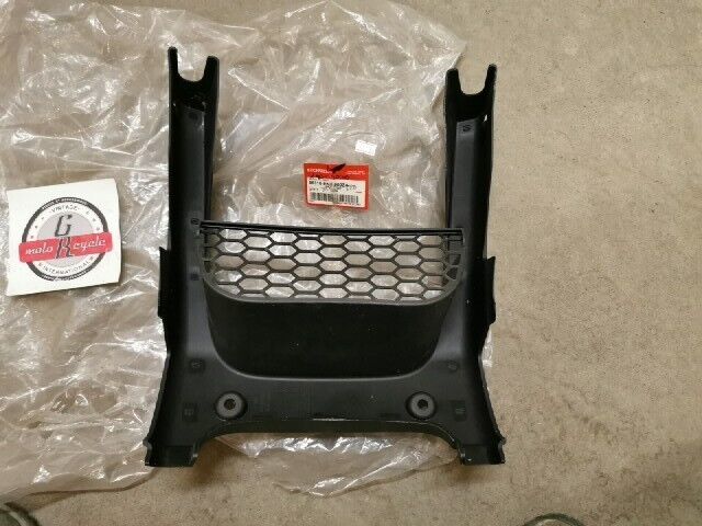 NOS HONDA TRX680FA  FOURTRAX 2003 - 2006 GRILLE FR 66310-HN8-000ZA H105
