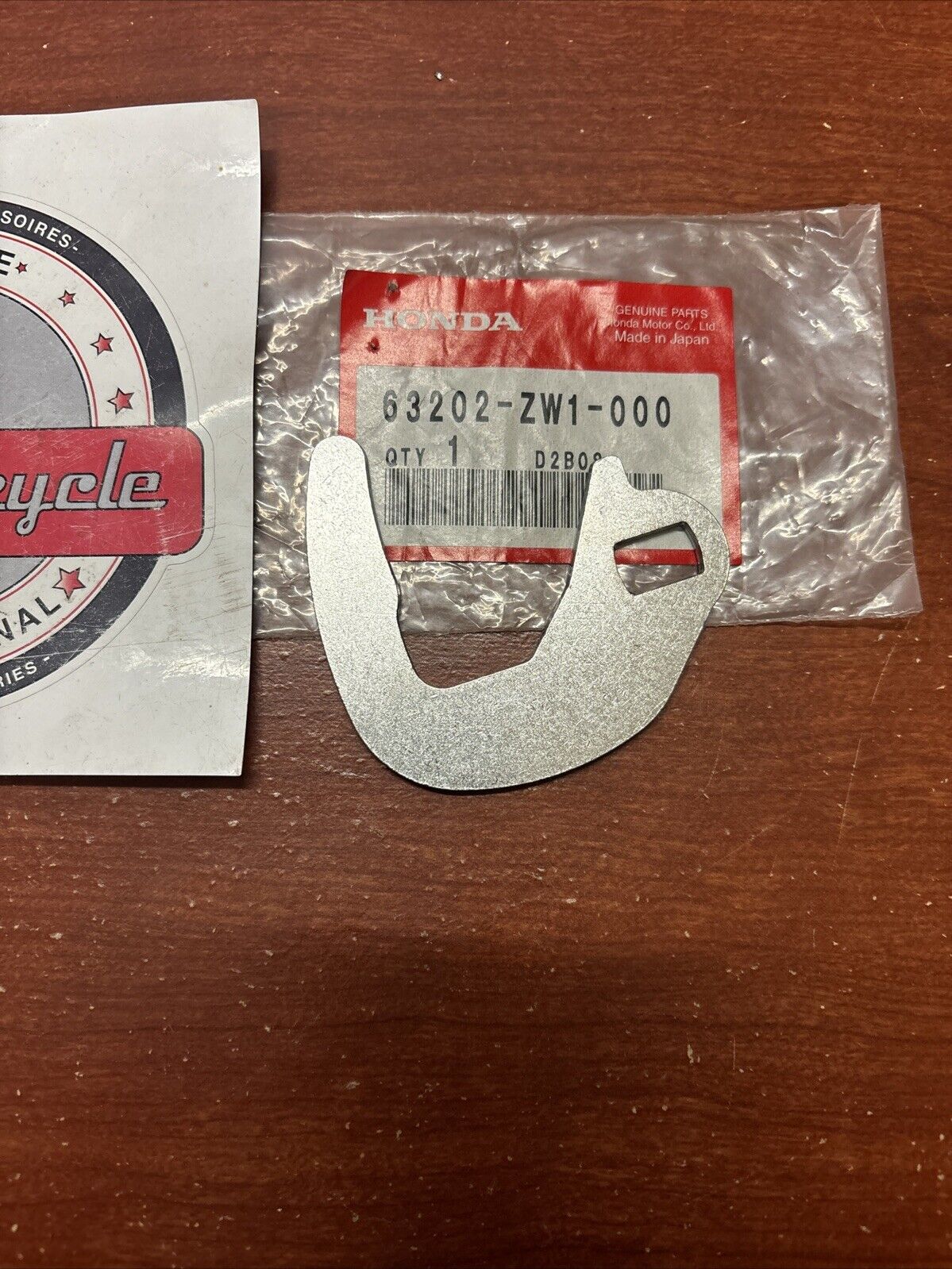 NOS Honda BF75 BF90 BF115 BF130 COVER LOCK HOOK 63202-ZW1-000 H185