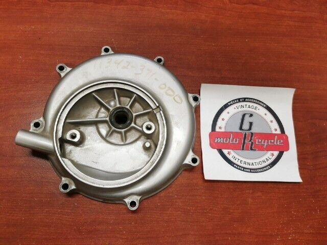 Honda GL1000 CLUTCH COVER 11342-371-000 H84