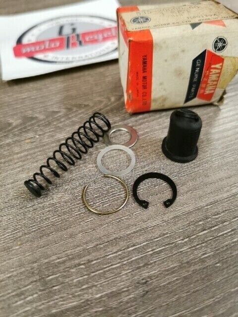 NOS YAMAHA XS650SE XS400SG INCOMPLETE CYLINDER KIT MASTER 535-20000-60-00 Y114