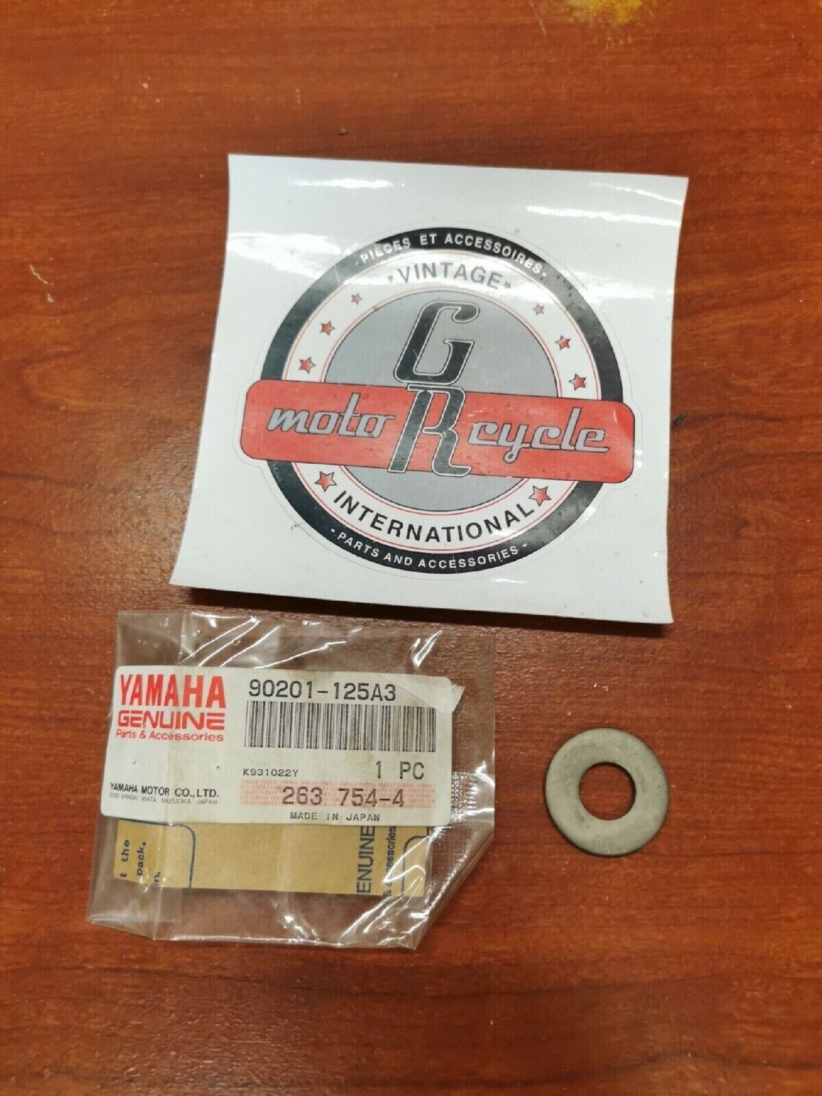 NOS Yamaha XV1100 XV750 PLATE WASHER 90201-125A3-00 Y72