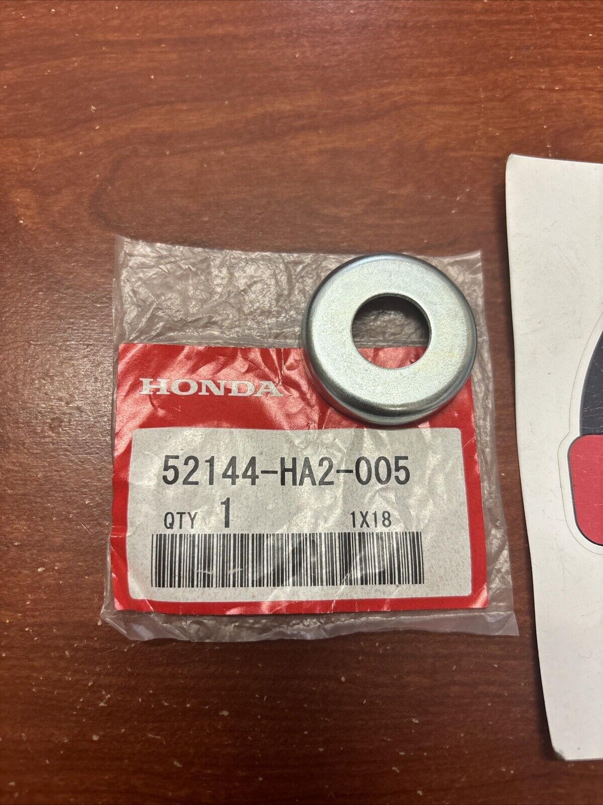NOS Honda 1985 - 1987 ATC250R 1986 - 89 TRX250R DUST SEAL CAP 52144-HA2-005 H143