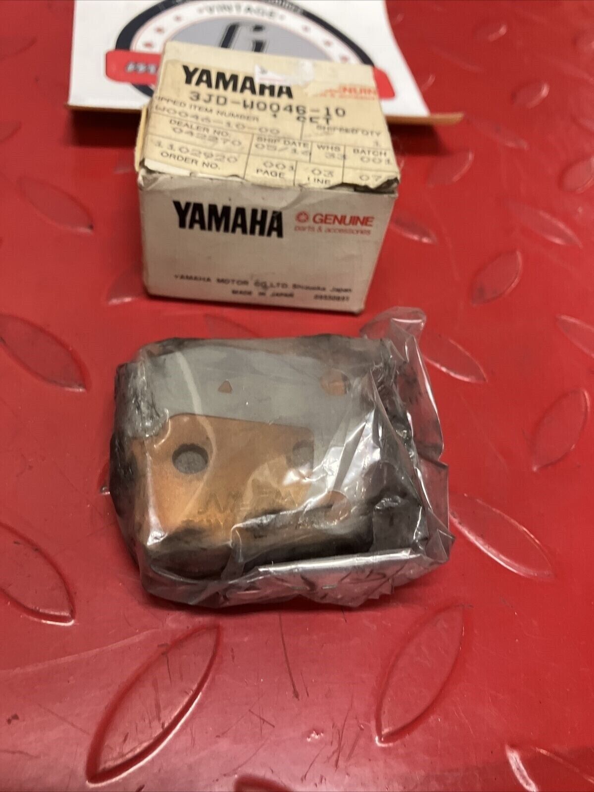 NOS YAMAHA YZ125 YZ250 1989 REAR BRAKE PAD KIT SUB BY 3JD-W0046-01-00 Y64