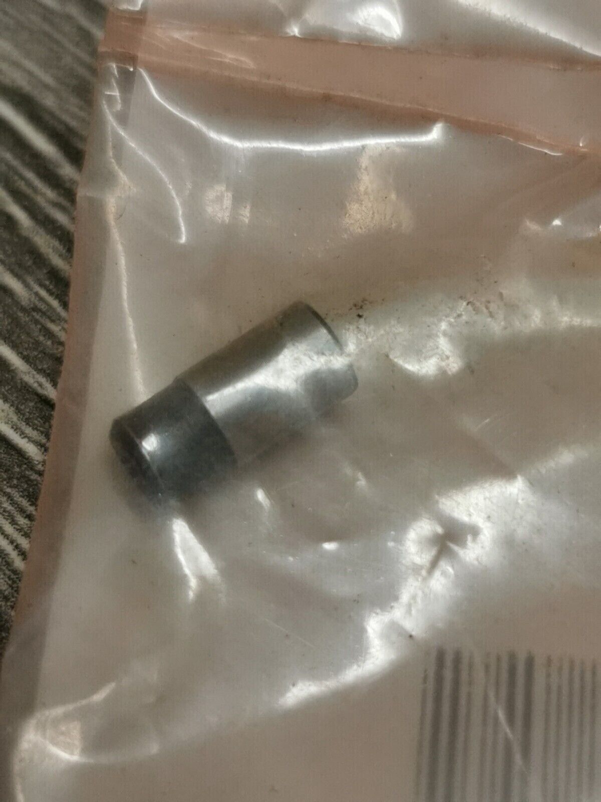 NOS HONDA CB175 CAP 28126-253-030 H54
