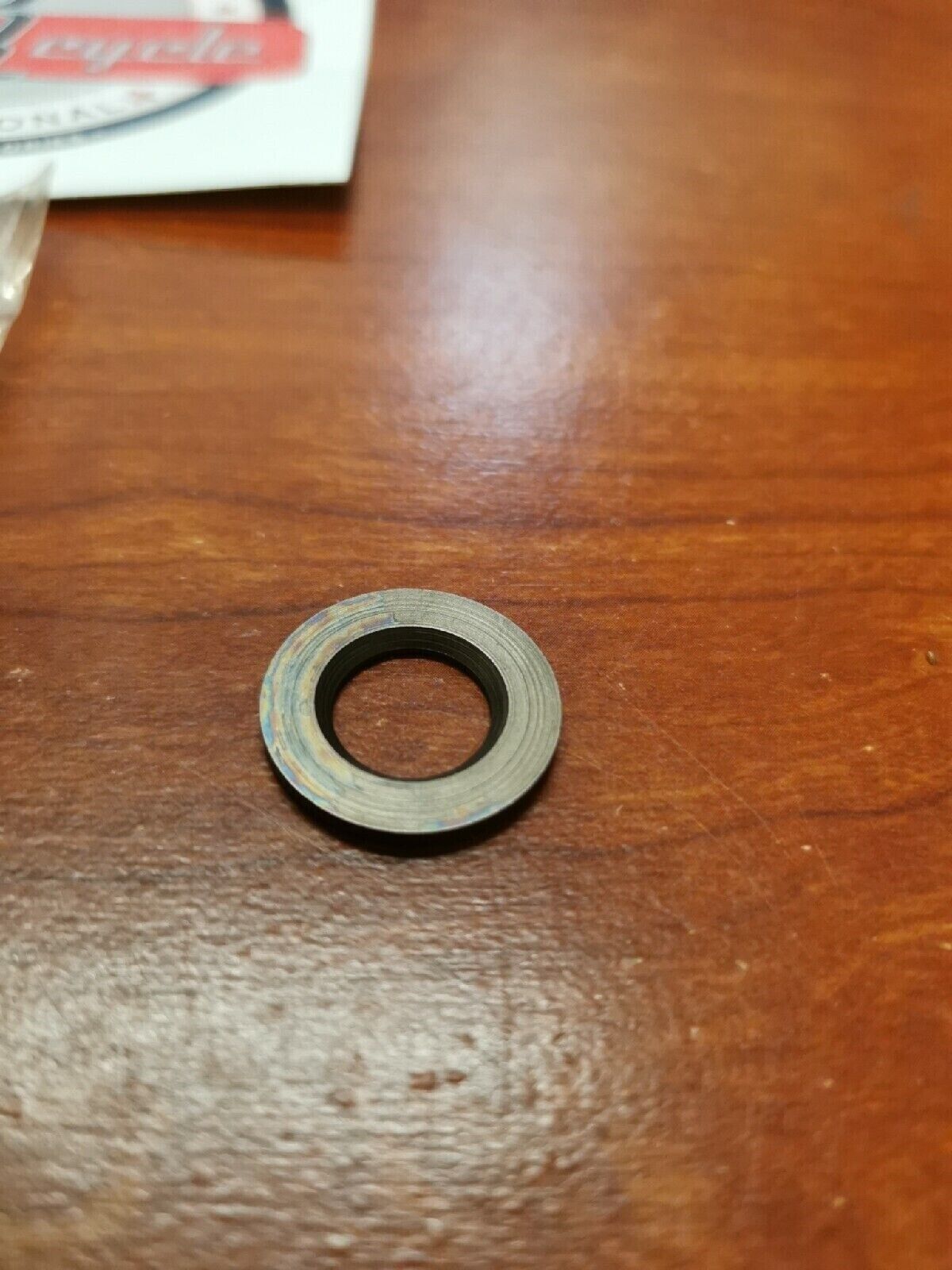 NOS Yamaha VALVE SPRING SEAT 26H-12116-00-00 Y71