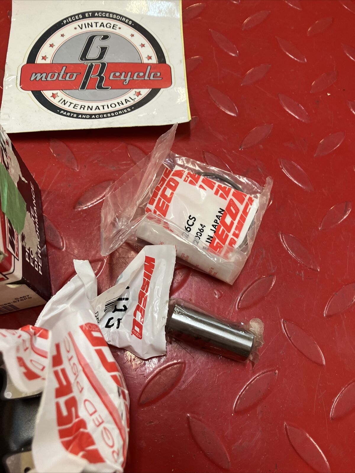 NOS Wiseco CR125R 1992 - 2003 FULL PISTON KIT 676M05400 54MM J5