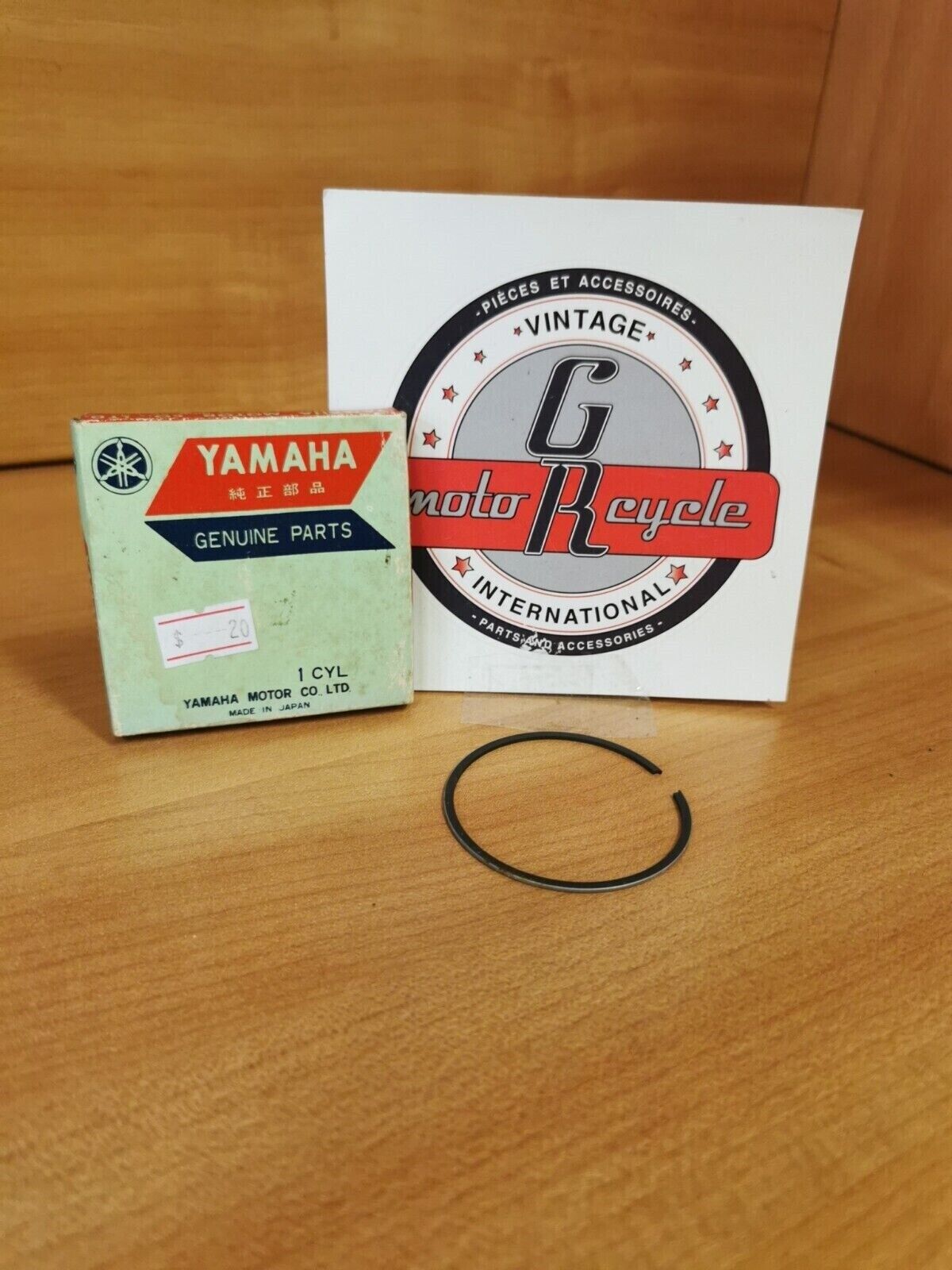 NOS YAMAHA MX100 1974 1975 PISTON RING STD SUPERCEDED BY  7YF-11611-00-00  Y48