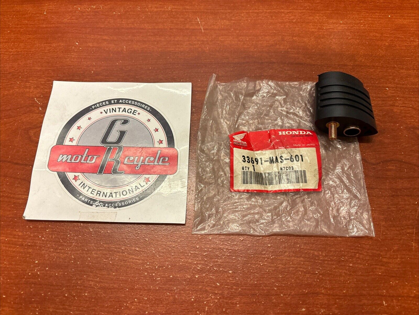 NOS Honda CB600F CB900F CBR1100XX CBR600F TURN SIGNAL STAY 33691-MAS-601 H172