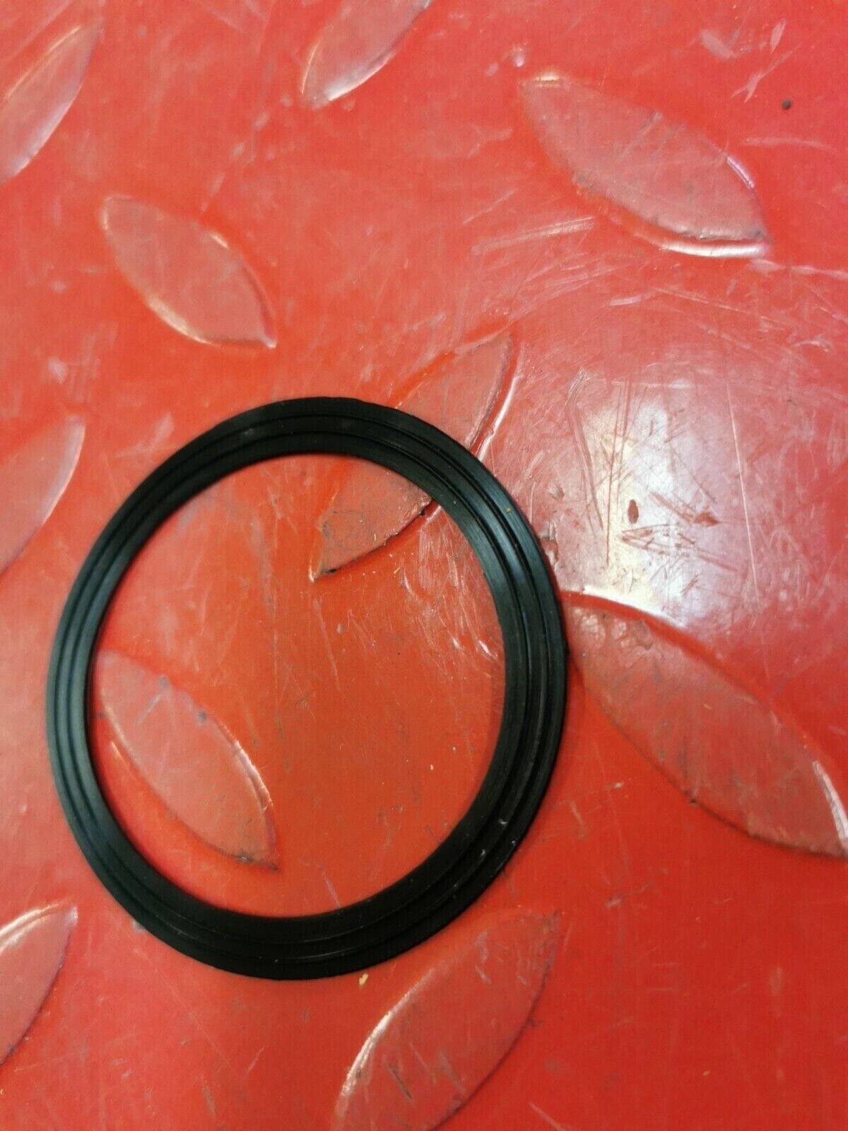 NOS Honda PACKING RETAINER 44640-300-305 H32