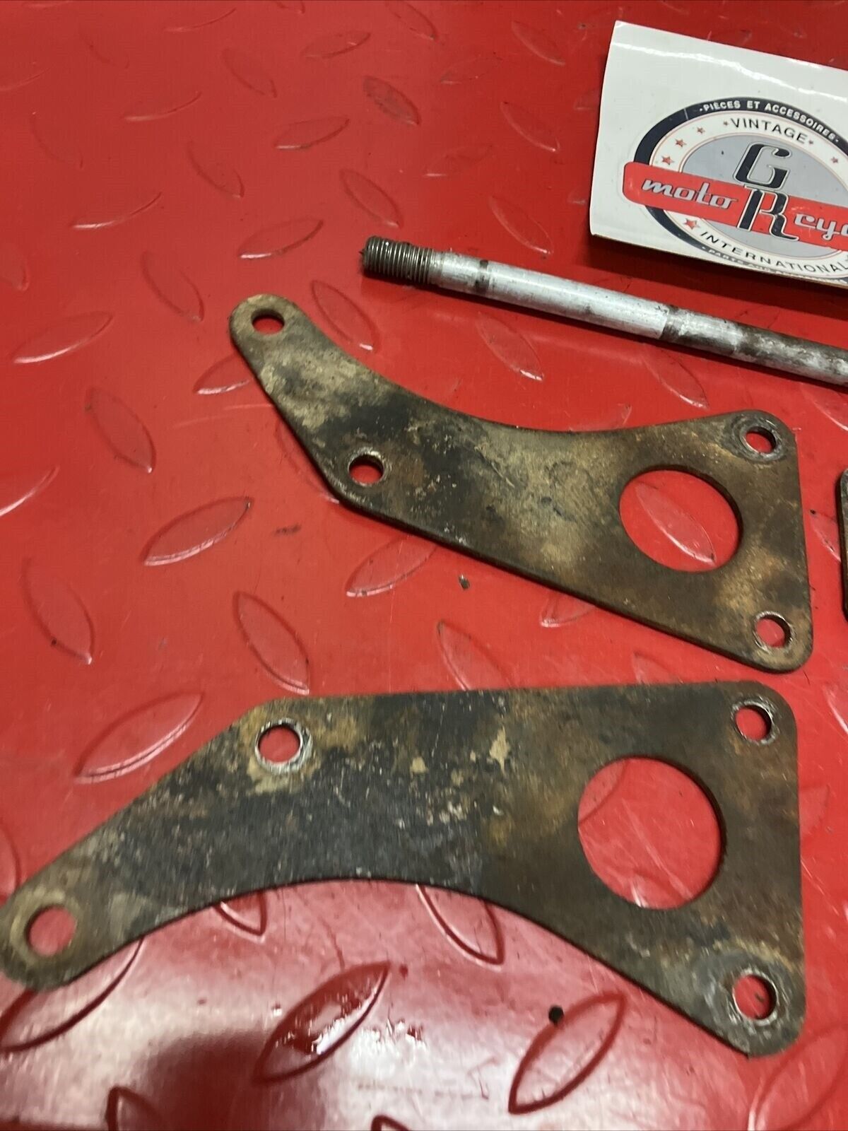 Honda XL175 1975 engine motor mounting plate bracket hanger bolt mount