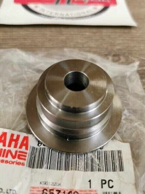 NOS YAMAHA SX600D SX700D PZ500D MM700F RX10MK COLLAR 8CW-47564-00-00 Y108