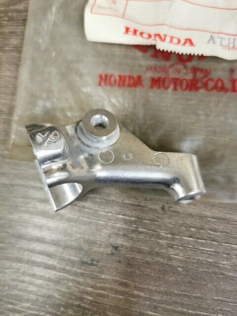 NOS HONDA ATC185S ATC200 BRACKET R HANDLEBAR CONTROL LEVER 53171-958-010 H89