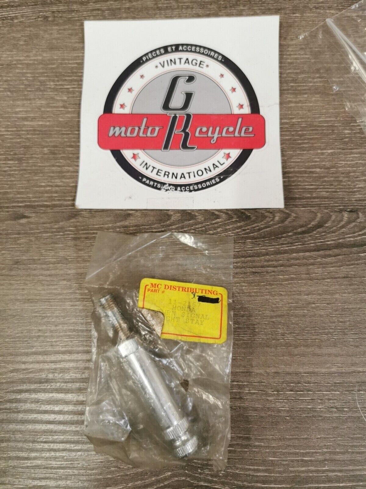 NOS Honda CM450 CB400T XL100 CB200 CB200T Turn Signal Stem  11-2167 J27