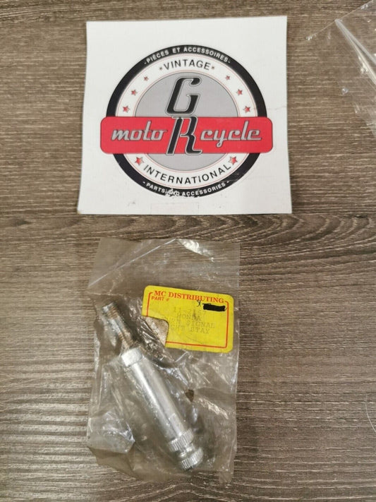 NOS Honda CM450 CB400T XL100 CB200 CB200T Turn Signal Stem  11-2167 J27