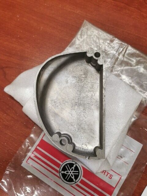 NOS Yamaha 1979 RD50M OIL PUMP COVER 353-15416-00-Y4 SUB 353-15416-00-00 Y153