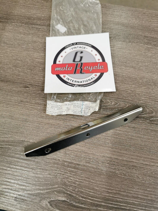 NOS YAMAHA   ENTICER  BRACKET  FRONT HOOD  8F3-21979-00-00 Y49