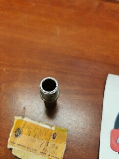 NOS Yamaha XS1 TACHOMETER GEAR HOUSING 256-17811-00-00 SUB 99999-00908-00 Y124