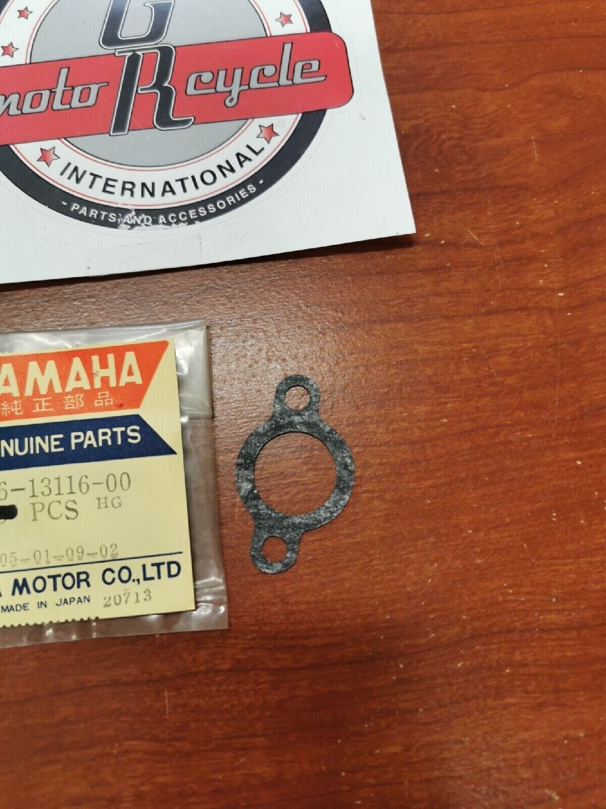 NOS Yamaha TD1 WR200 RD400 GPX433 PUMP CASE GASKET 126-13116-01-00 Y78