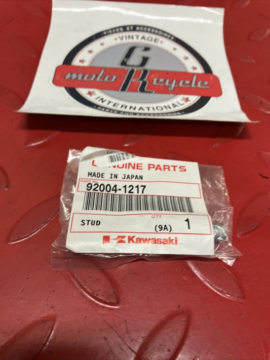 NOS KAWASAKI STUD 8X22 92004-1217 K13