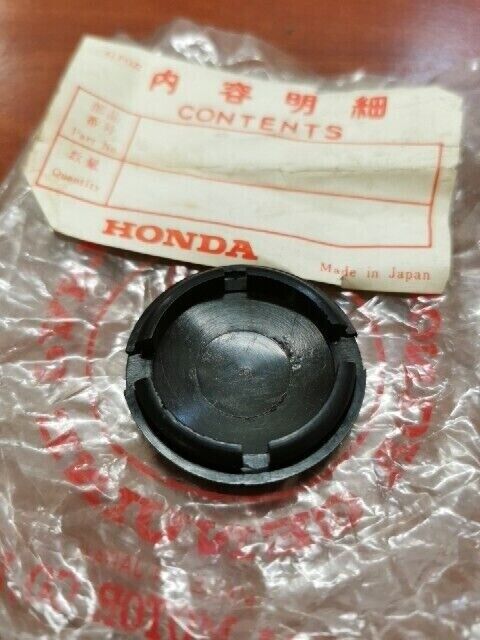 NOS Honda CHAIN CASE CAP 40545-001-000B SUB 40545-001-000ZC SUB 40545-001-00 H69