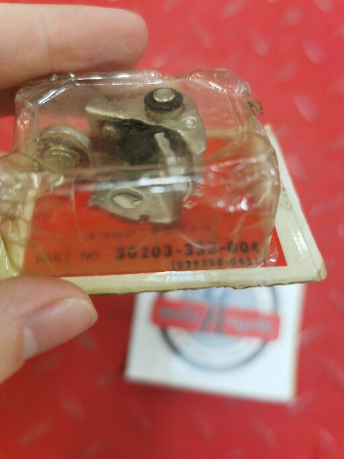 NOS Honda CB350F CB400F Right Ignition Points Contact Breaker 30203-333-004 H25
