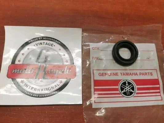 NOS Yamaha RD250 RD350 RZ350 TZR250 YFZ350 OIL SEAL 93103-25108-00 Y163