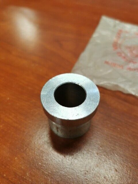 NOS Honda CB500 CB550 REAR WHEEL SIDE COLLAR 42311-323-040 H97