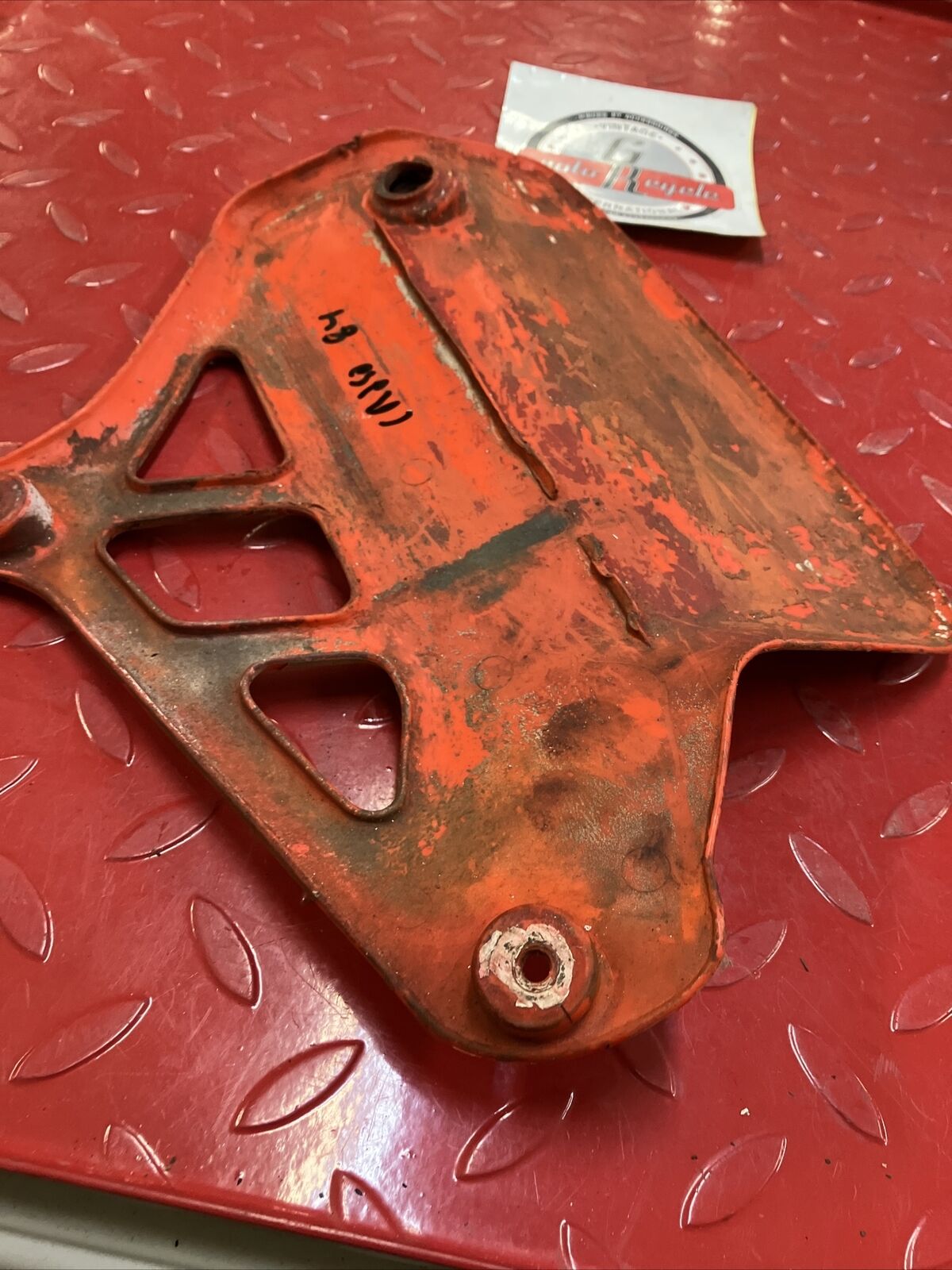 Honda CR250R 1984 left radiator fuel tank shroud cover