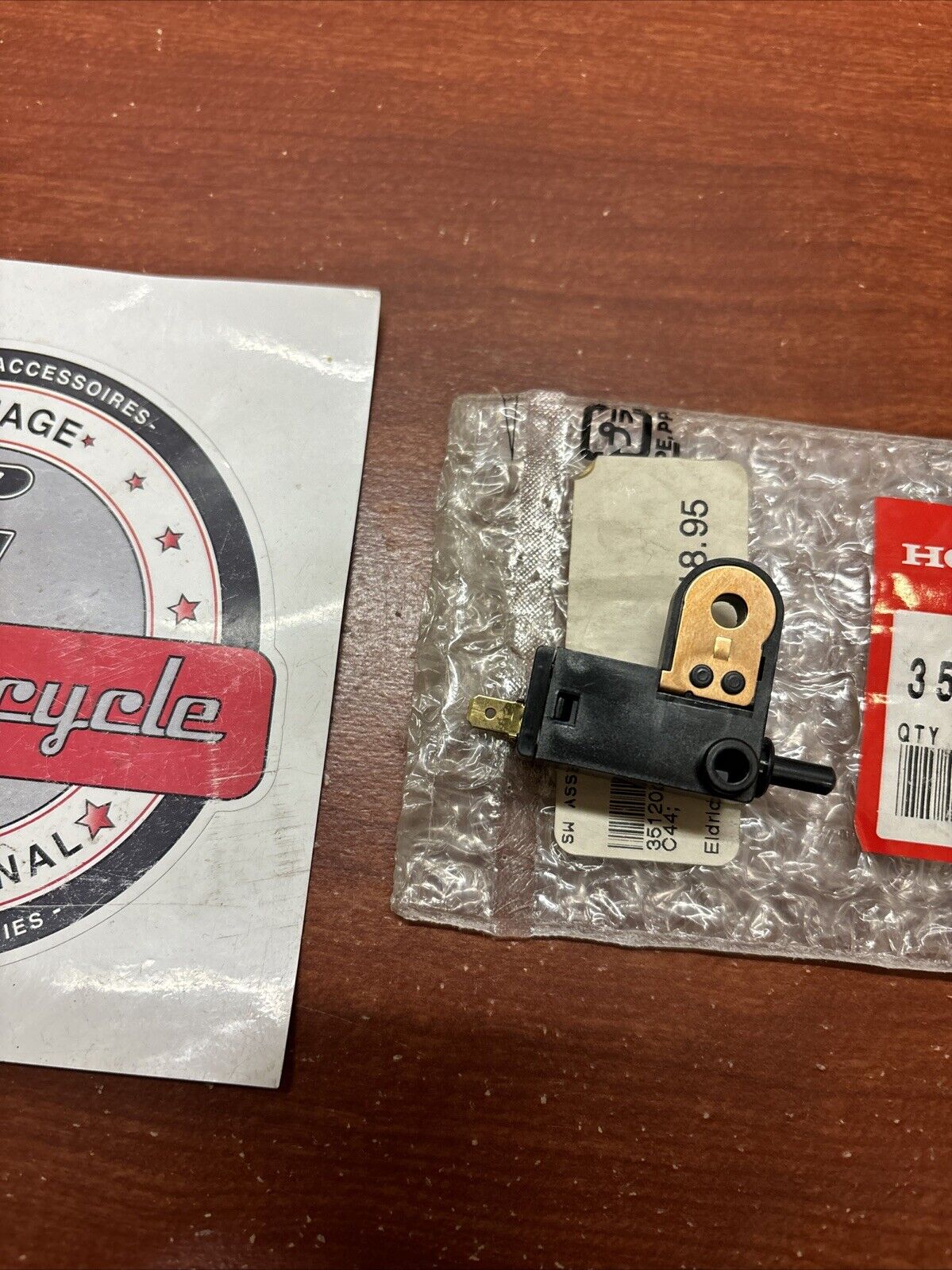 NOS Honda GC135 GC160 GC190 GCV135 GCV160 ENGINE STOP SWITCH 35120-ZL8-003 H185