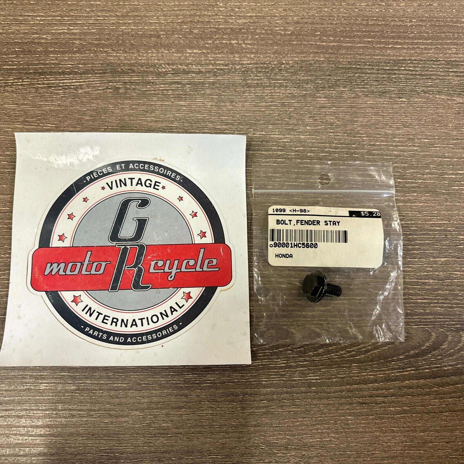 NOS Honda FL400R GL1500CF NR750 TRX300FW FENDER STAY BOLT 90001-HC5-600 H158