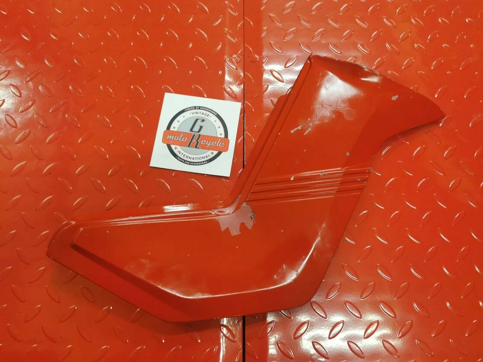 Suzuki GS750ES 1983 right side cover panel fairing 2